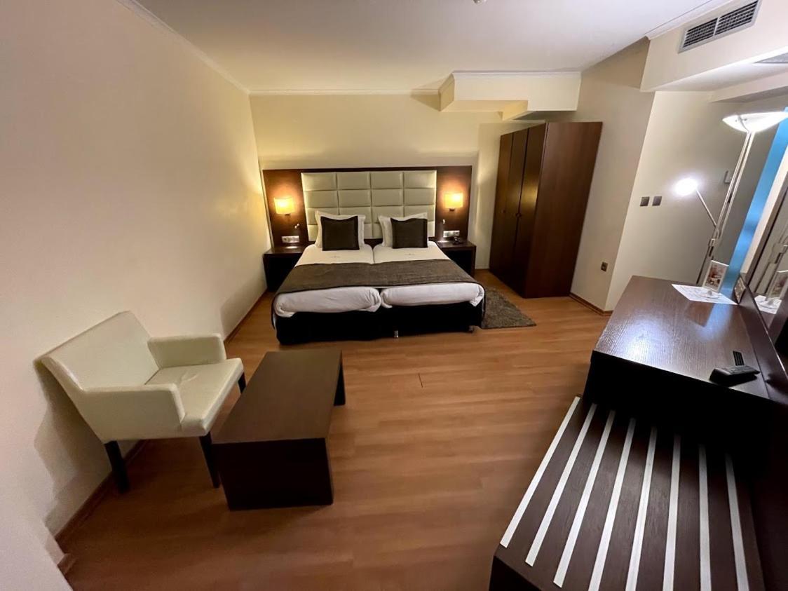 Europa Hotel Kastoria Eksteriør billede